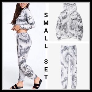 NWT VS PINK SMALL SOFT AND COZY SET